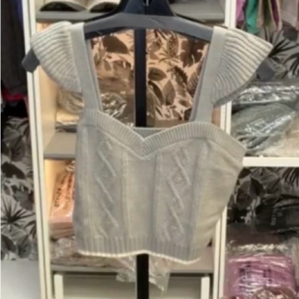 Promesa Gray Knit Sleeveless Top